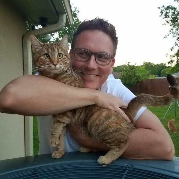 Meet your Posher, Nicole - Picture 3 of 3